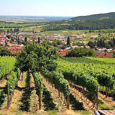 Vinica Nocľah s raňajkami