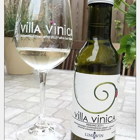 Couette-café Vinica Limbach